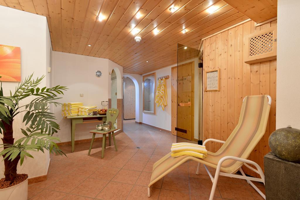 Hotel Theresia Garni Sankt Johann in Tirol Exterior foto