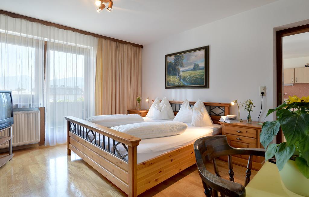 Hotel Theresia Garni Sankt Johann in Tirol Habitación foto