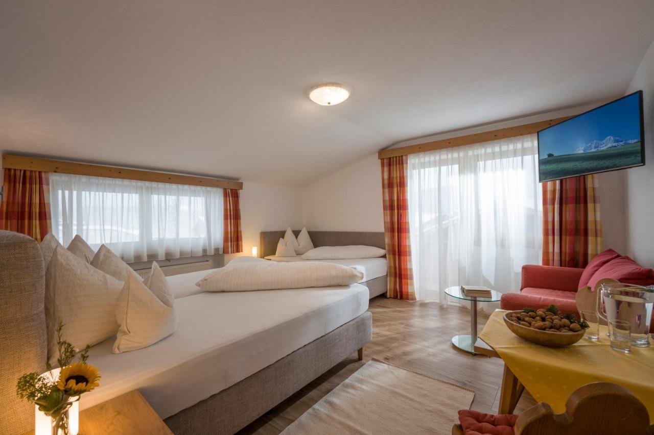 Hotel Theresia Garni Sankt Johann in Tirol Exterior foto