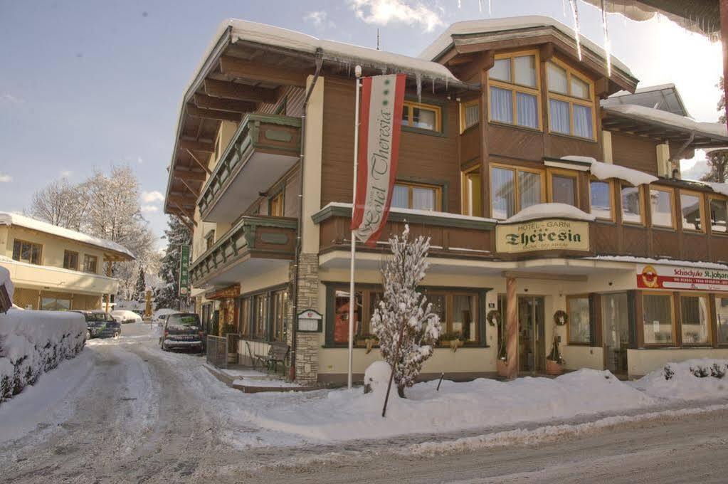 Hotel Theresia Garni Sankt Johann in Tirol Exterior foto